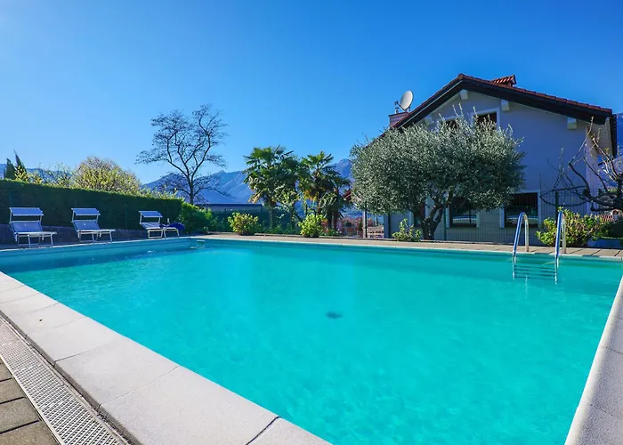 Rose Gialla Pastella Terrassen Og Lägenhet