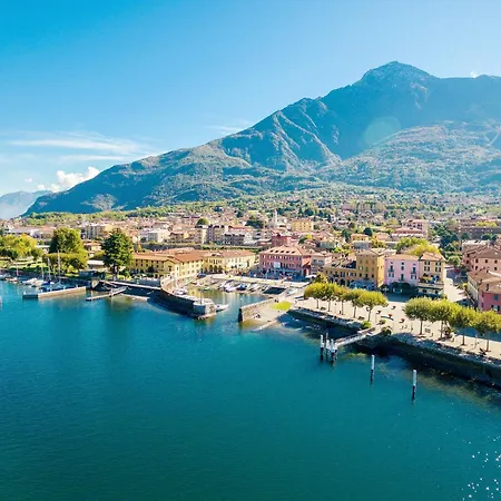 Rose Gialla Pastella Terrassen Og Apartmán Colico