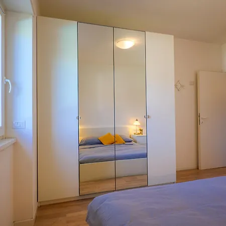 Rose Gialla Pastella Terrassen Og Apartmán *