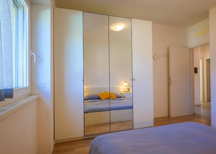 Rose Gialla Pastella Terrassen Og Apartamento *